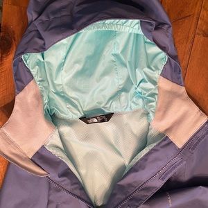 North Face rain jacket girls 7/8 Small waterproof